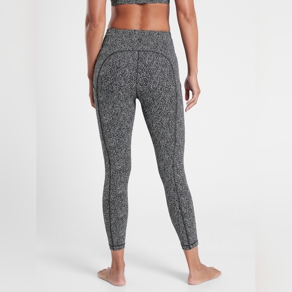 Athleta‎ Ultimate Stash Textured 7/8 Tights Leggings Black White Size Small - Picture 2 of 13